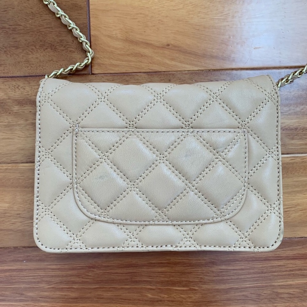 SAKS BLACK LABEL Quilted Lambskin Crossbody EC - Picture 5 of 8